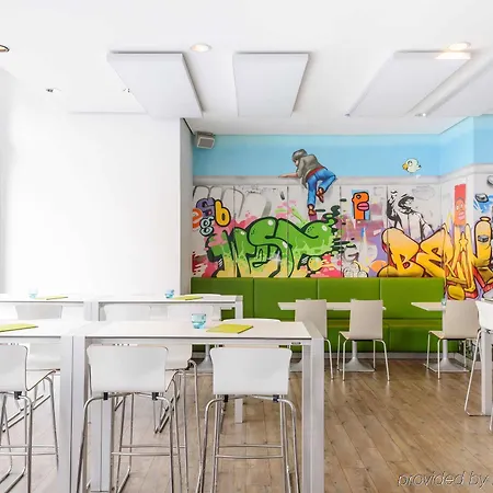 Ibis Styles Mitte Hotel 3*