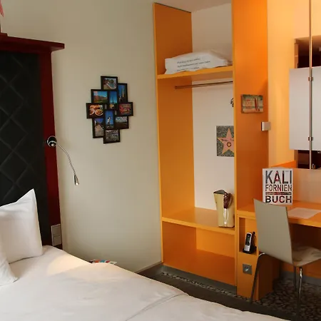 Ibis Styles Mitte Hotel 3*
