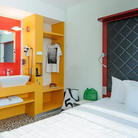 Отель Ibis Styles Mitte 3*