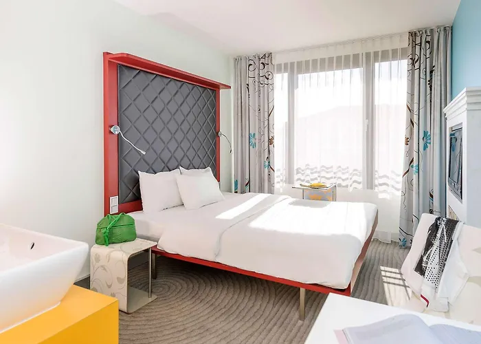 Ibis Styles Mitte Hotell 3*