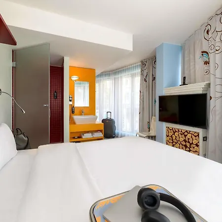 Ibis Styles Mitte Hotel 3*